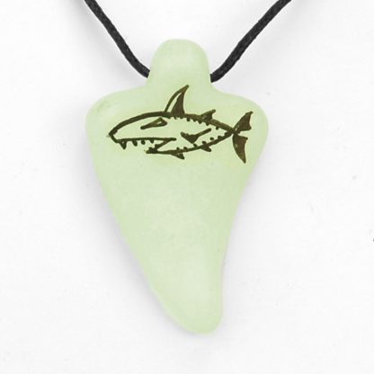 Collar Colmillo Tiburón Verde