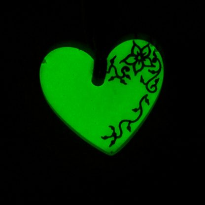 Collar Corazón Flor Verde Brillando